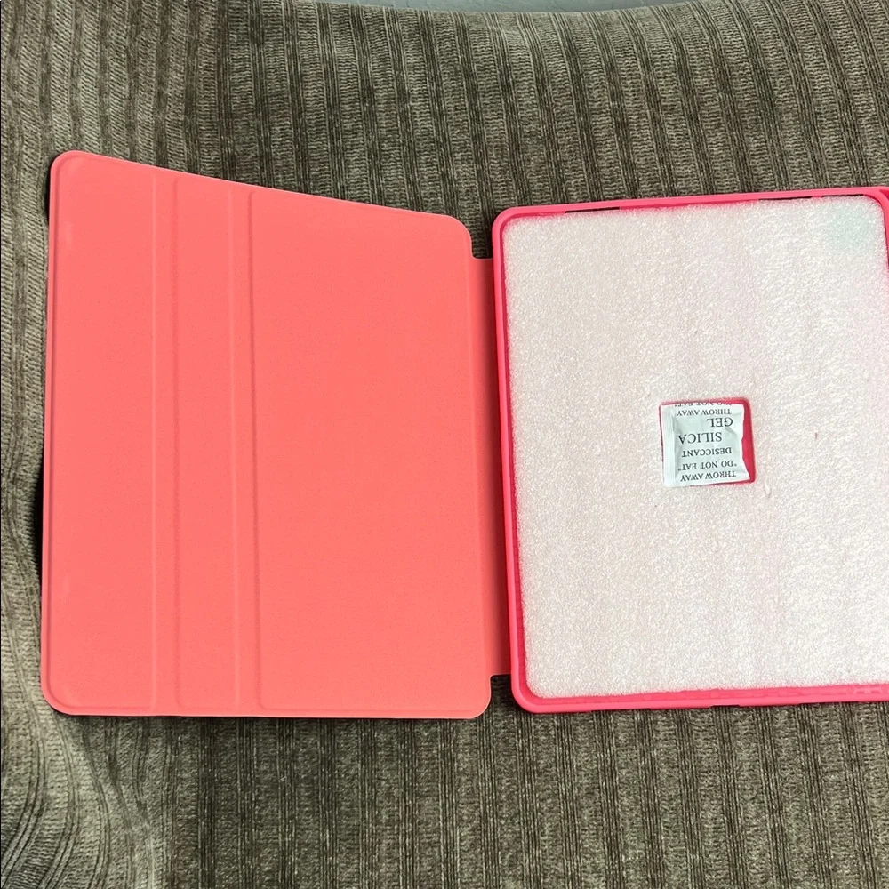 4th/5th gen iPad cover Red and White Composition Book